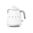 Smeg KLF05WHEU mini vízforraló, 50-es évek retrodesign, 0,8 liter, 1400 W, fehér