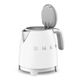 Smeg KLF05WHEU mini vízforraló, 50-es évek retrodesign, 0,8 liter, 1400 W, fehér