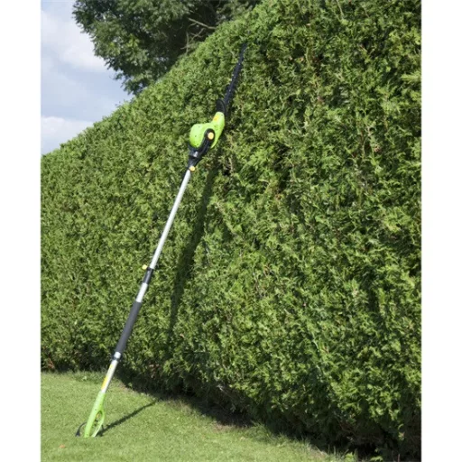 Fieldmann FZN6005E Teleszkópos sövényvágó (értékcsökkentett)