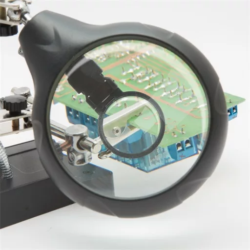 Handy_10103_paneltarto_nagyitoval_es_forrasztopaka_tartoval_LED_vilagitassal-i763712