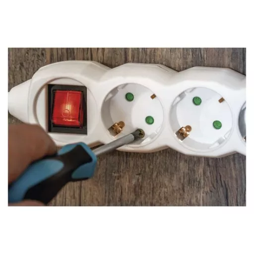 Emos_P1321R_hosszabbito_15_m_3_aljzat_kapcsolos_feher_PVC_15_mm2-i767170