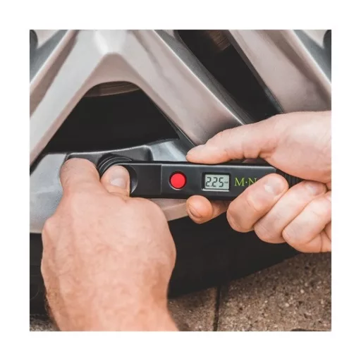 MNC 55780 digitális keréknyomás ellenőrző