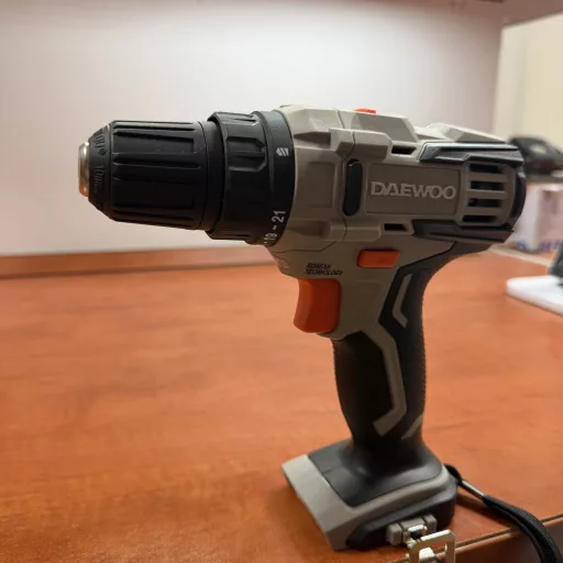 Daewoo DALD18-P1 akkumulátoros fúró-csavarozó (értékcsökkentett)