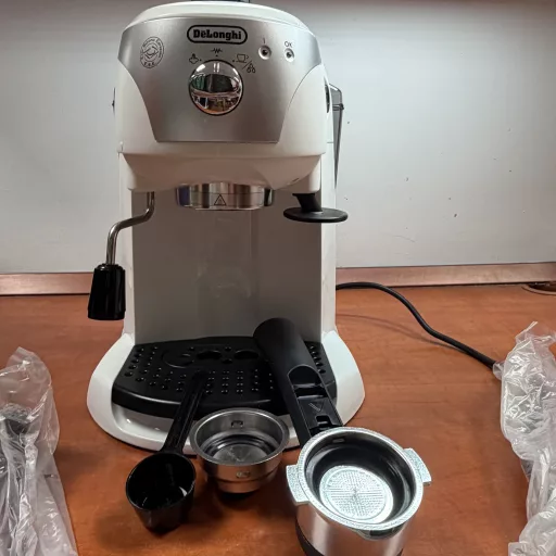 Delonghi EC221.W presszó kávéfőző (értékcsökkentett)