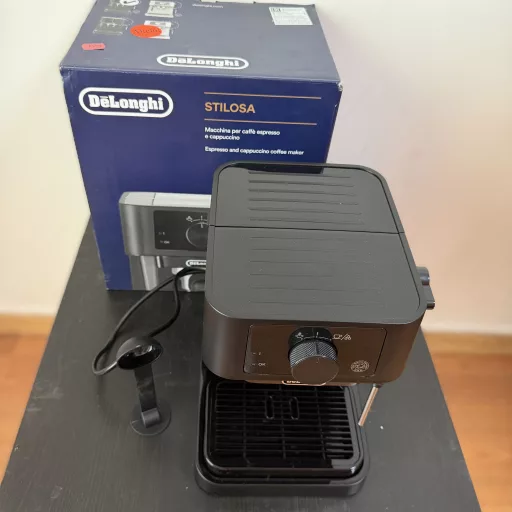 Delonghi EC235.BK espresso kávéfőző (értékcsökkentett)