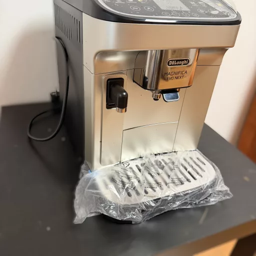 Delonghi ECAM310.80.SB Magnifica Evo Next automata kávéfőző (értékcsökkentett)