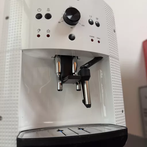 Krups EA810570 automata kávéfőző (értékcsökkentett)