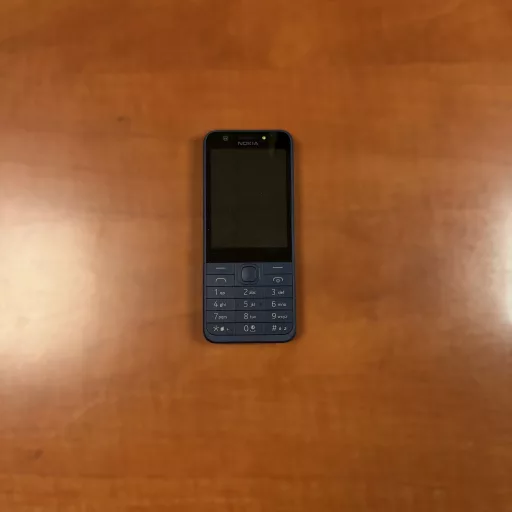 Nokia 230 DS, mobiltelefon, kék (értékcsökkentett)