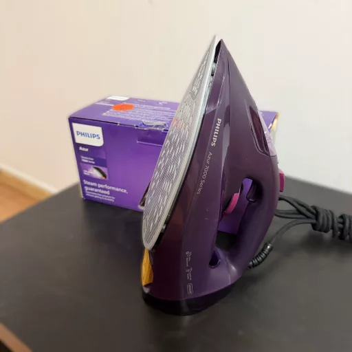 Philips DST7061/30 gőzölős vasaló (értékcsökkentett)