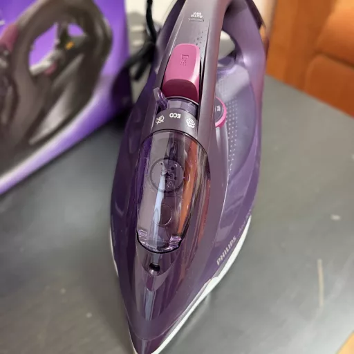 Philips DST7061/30 gőzölős vasaló (értékcsökkentett)