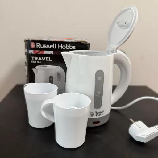 Russell Hobbs 23840-70 vízforraló (értékcsökkentett)