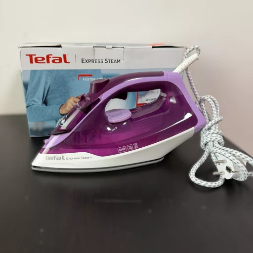 Tefal FV2836E0 Express Steam gőzölős vasaló (értékcsökkentett)
