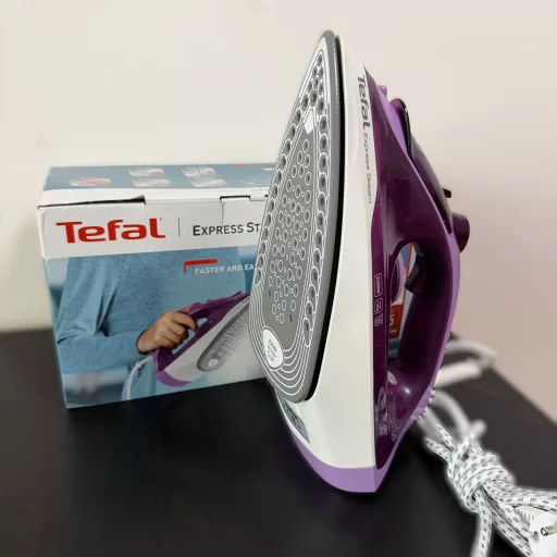 Tefal FV2836E0 Express Steam gőzölős vasaló (értékcsökkentett)