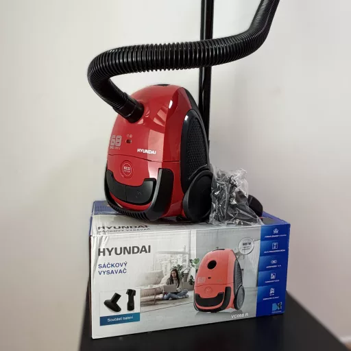 Hyundai VC068R porzsákos porszívó (értékcsökkentett)