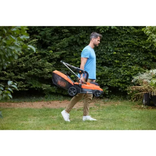 Black and Decker BCMW3318L2-QW akkumulátoros fűnyíró 2db 4 Ah akkuval 1 töltővel