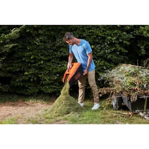 Black and Decker BCMW3318L2-QW akkumulátoros fűnyíró 2db 4 Ah akkuval 1 töltővel