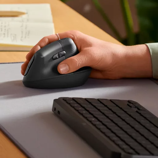 Logitech Lift függőleges ergonomikus, Bluetooth optikai egér, jobbkezes, grafitszürke (910-006473)