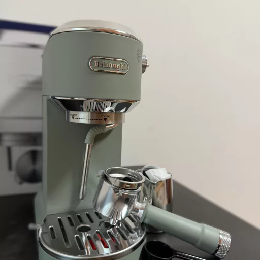 Delonghi EC890.GR manuális espresso kávéfőző (értékcsökkentett)