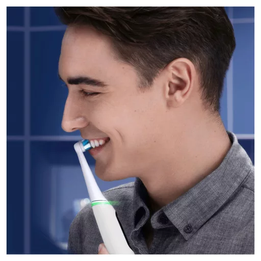 Oral-B iO Series 6 elektromos fogkefe, fehér (IO6 WHITE)