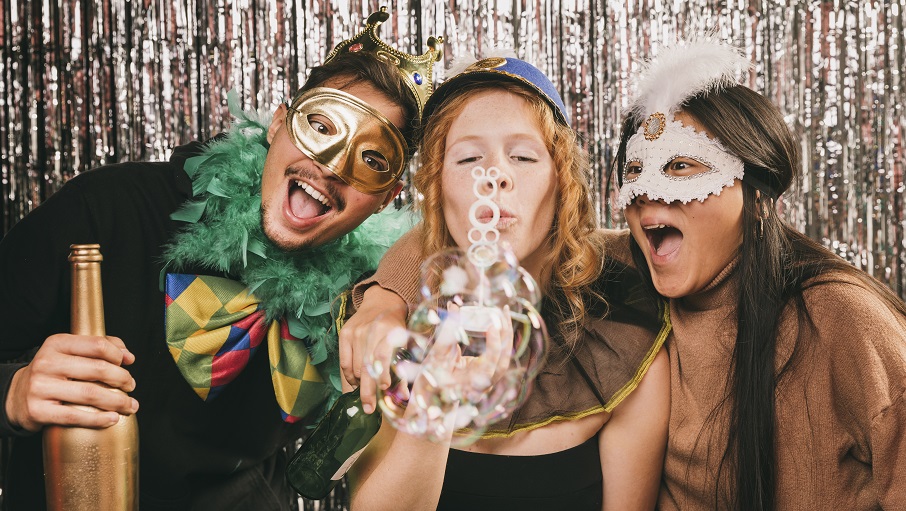 young-friends-having-fun-carnival-party