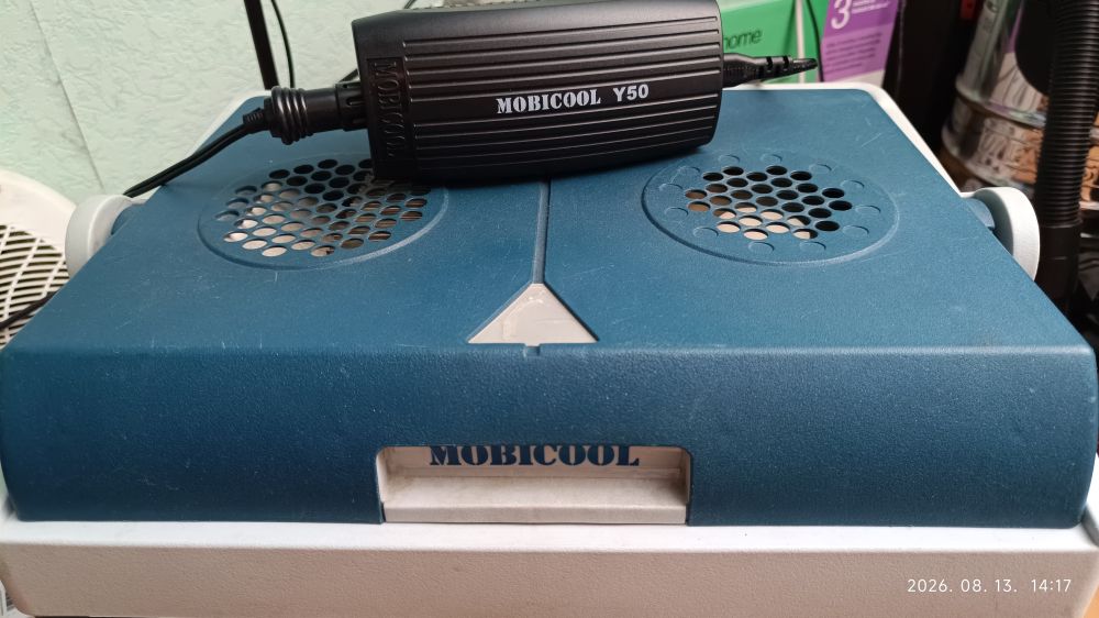 Mobicool Y50 AC/DC hálózati adapter
